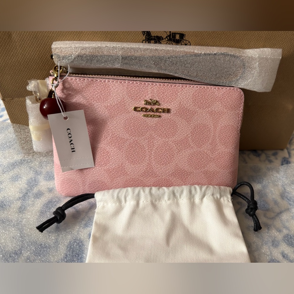 Coach Light Pink Signature Wristlet - Picture 5 of 9
